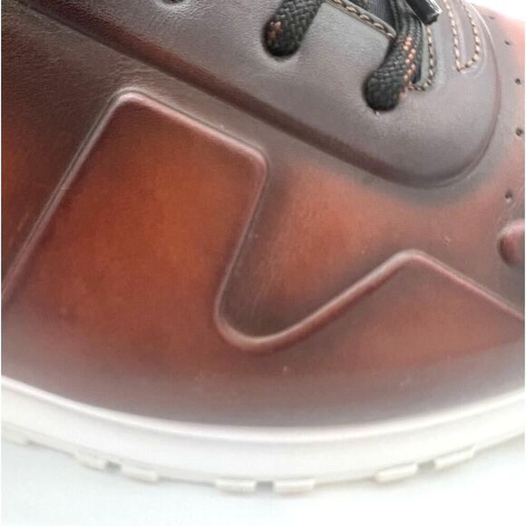 Authentic Louis Vuitton Men's Run Away Sneakers-Size 9 - Picture 9 of 14